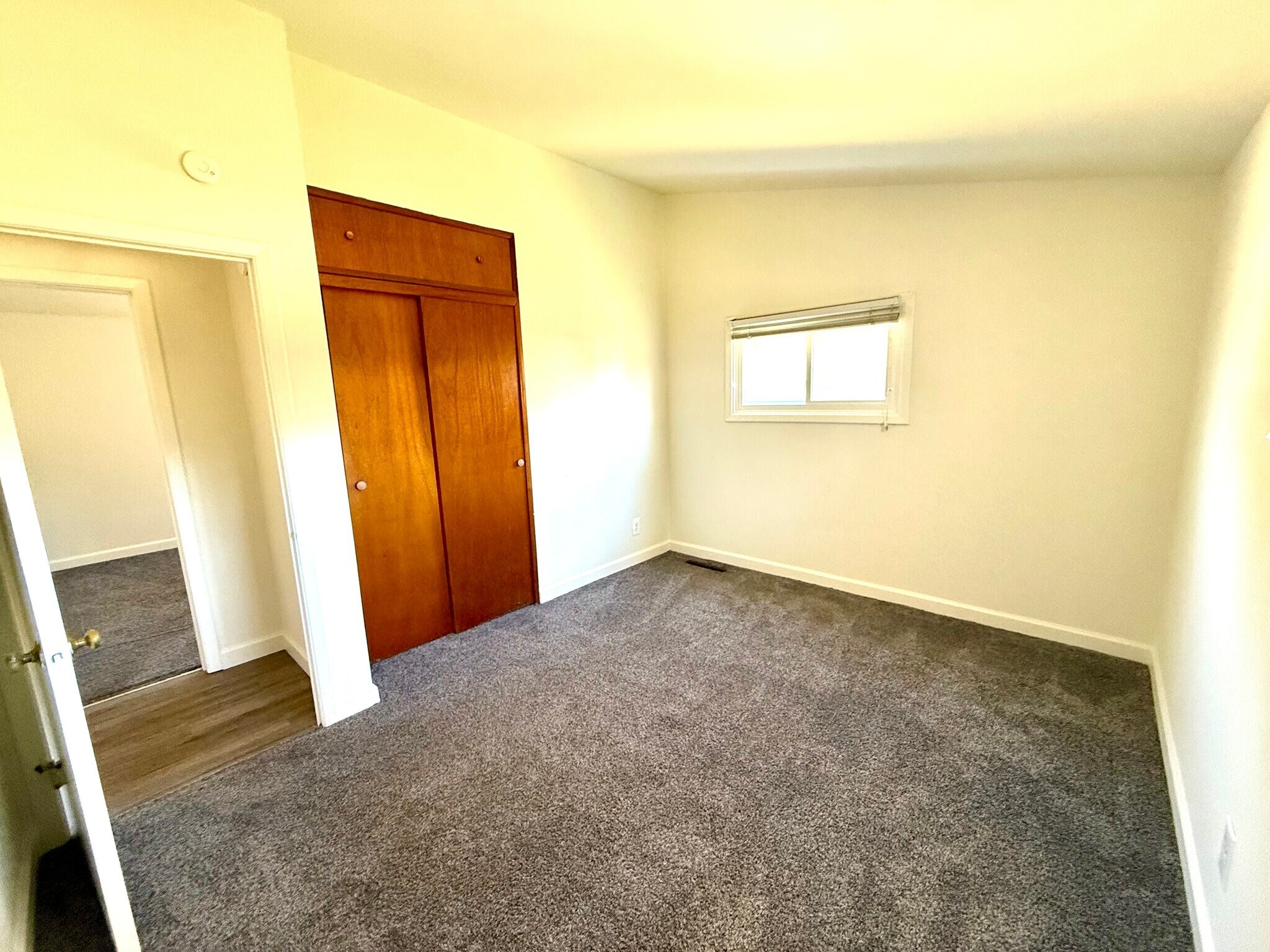 Building Photo - 633 Windsor Ave