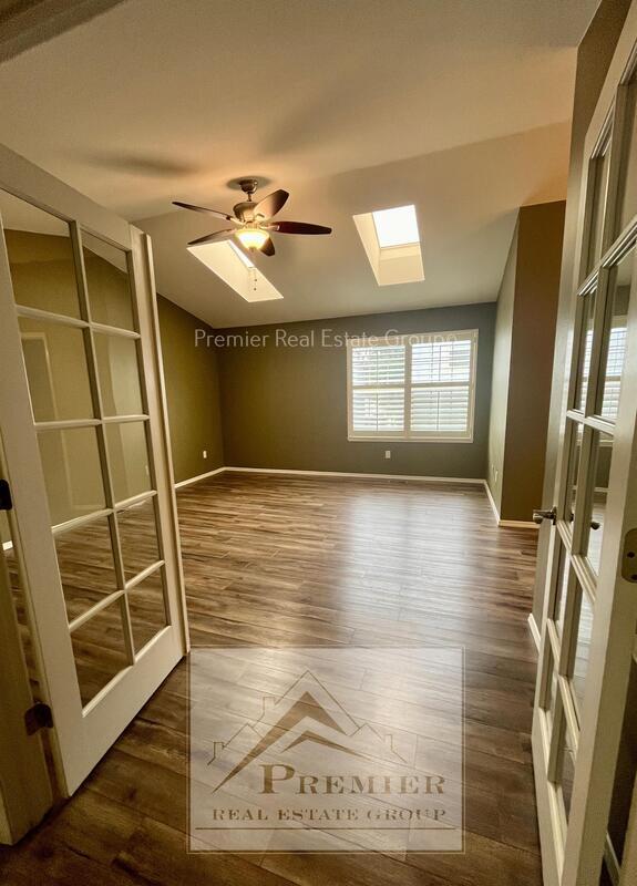 Building Photo - 6973 Los Reyes Cir