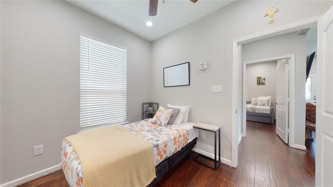 Building Photo - 1201 Northwood St