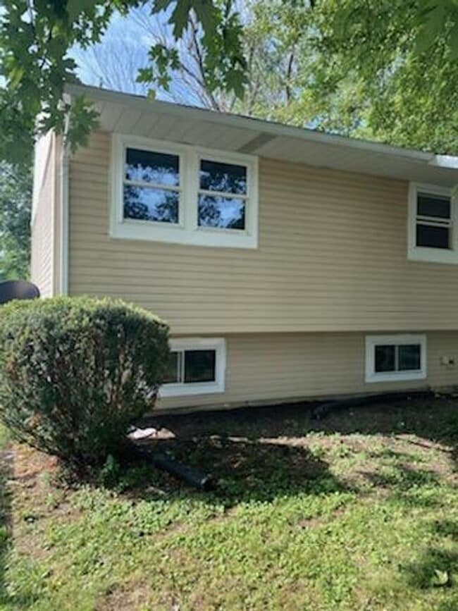 Primary Photo - Charming 3-Bedroom Home with Spacious Yard...