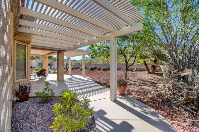 Building Photo - 2433 Sunup Dr