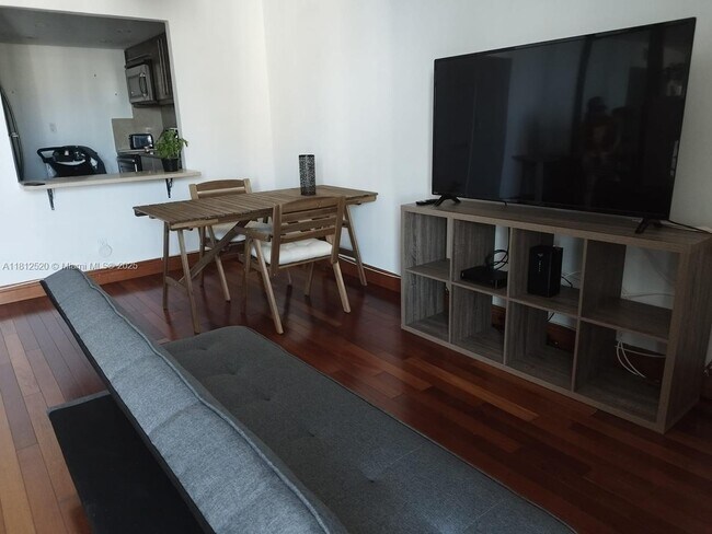 Building Photo - 5401 Collins Ave