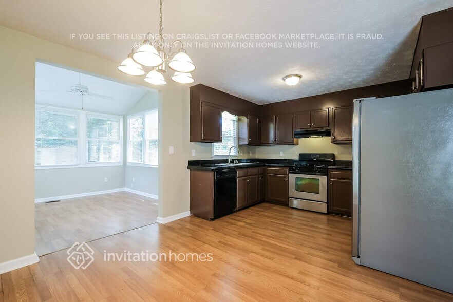 Building Photo - 2711 Spring Ridge Cir