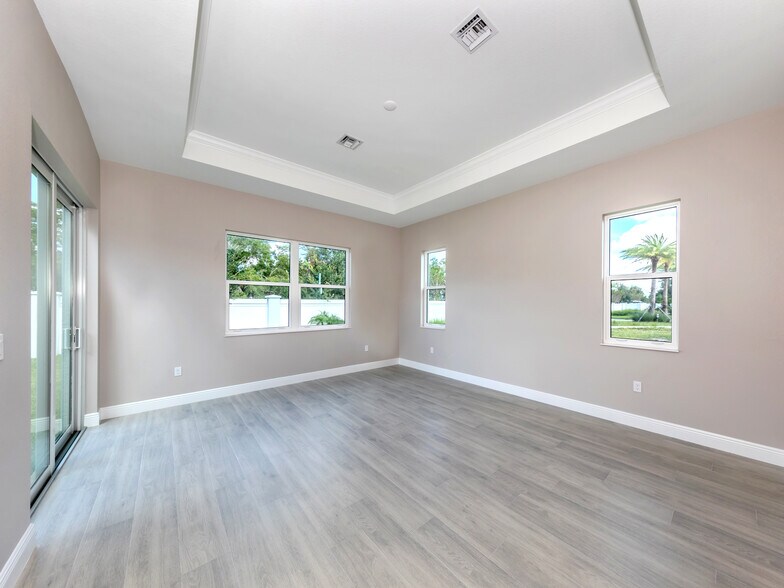 Building Photo - 1760 Lugano Cir