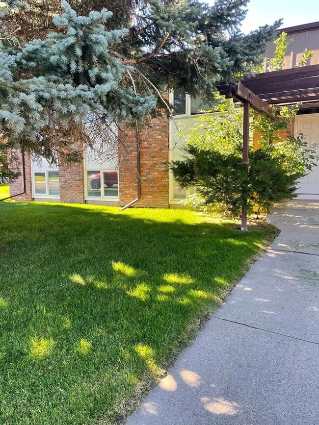 Primary Photo - Condo