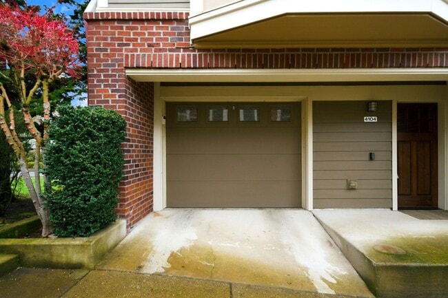 Building Photo - 4104 S Corbett Ave