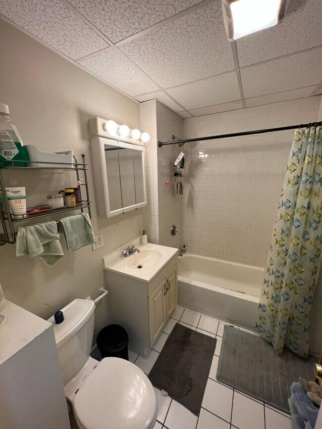 Building Photo - 2.0 bedroom in Somerville Massachusetts 02144
