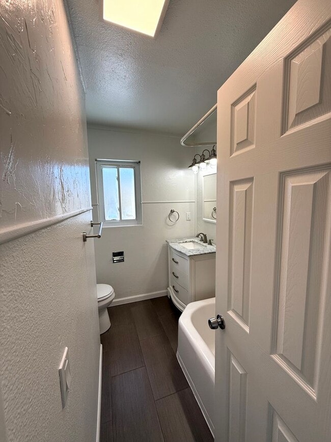 Building Photo - 1431 Johnston Ave