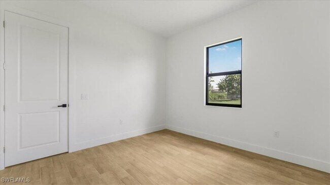 Building Photo - 1417 NE 17th Ave
