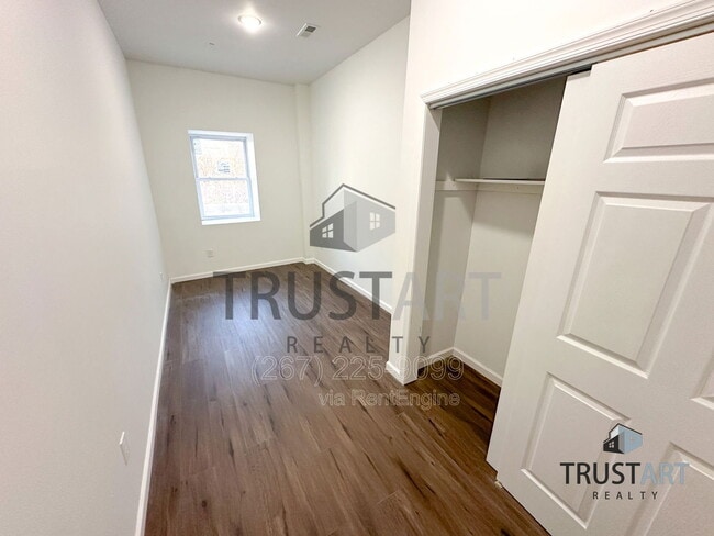 Building Photo - 2317 N 15th St