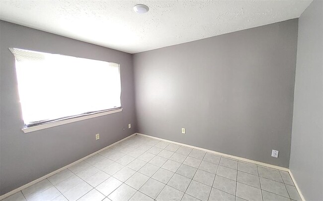 Building Photo - 8354 S Meadow Bird Cir