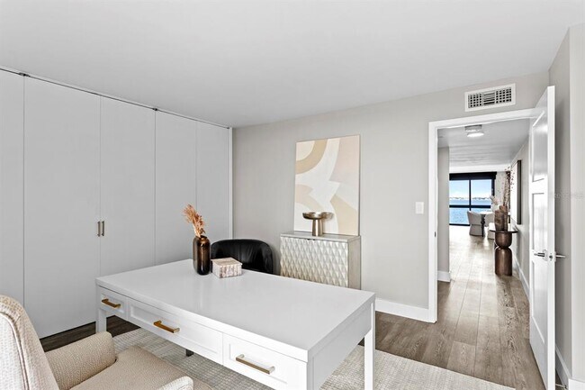 Building Photo - 3301 Bayshore Blvd