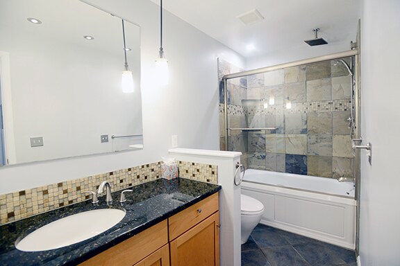 Bathroom - 1895 Alpine Ave