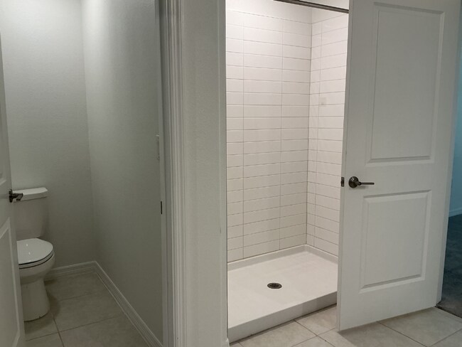 Building Photo - Spacious 4BR Single-Story in Lakeland