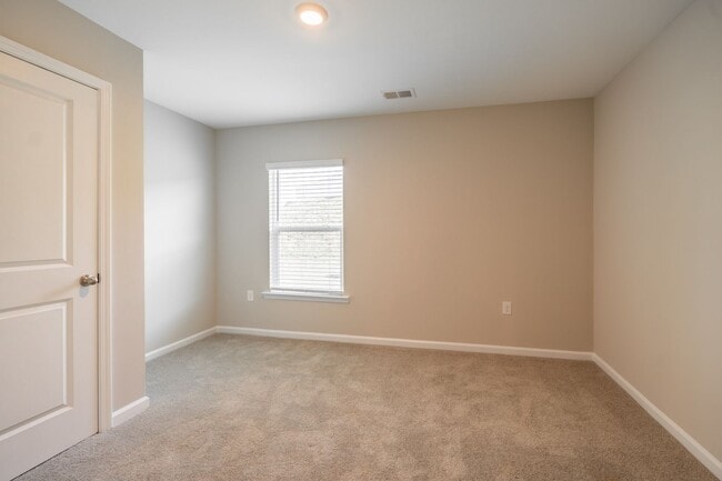 Building Photo - 103 Ashwood Wy