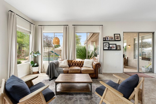 Building Photo - 5404 E Lonesome Trail