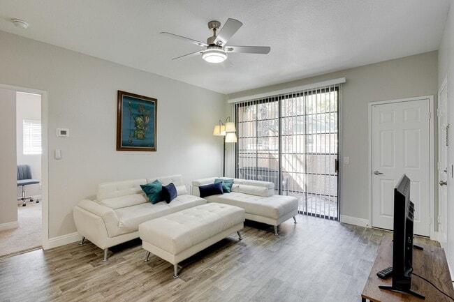 Building Photo - FURNISHED 2 BED 2 BATH NEAR LAS VEGAS STRI...