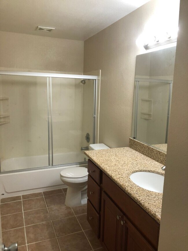 Building Photo - NICE 2ND STORY CONDO IN WOODSIDE SIERRA GA...