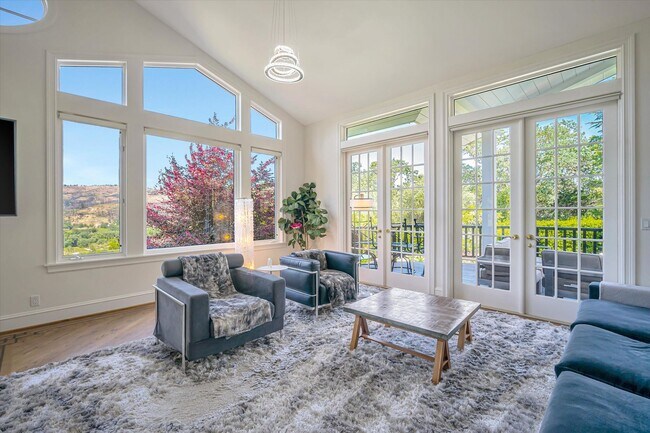 Building Photo - Welcome to Your Luxurious Napa Valley Retr...