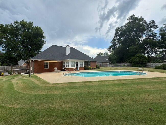 Building Photo - 111 Weatherstone Pl