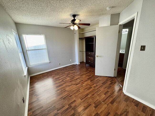 Building Photo - 7706 Sandia Bluff