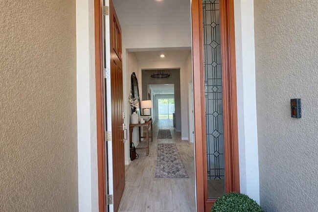 Building Photo - 2679 Ridgetop Ln