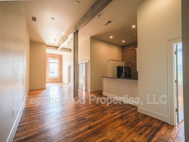 Building Photo - 149 S Daniel Morgan Ave