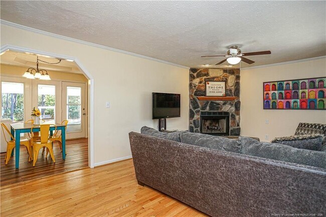 Building Photo - 184 E 12 Oaks Rd