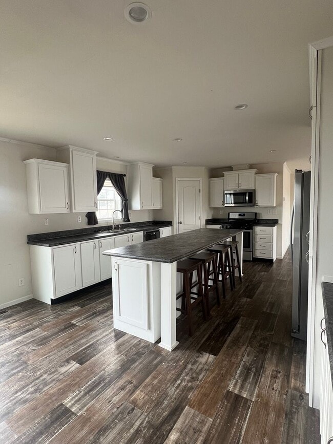 Building Photo - Horse Property