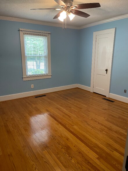 Building Photo - 600 Springwood Ave