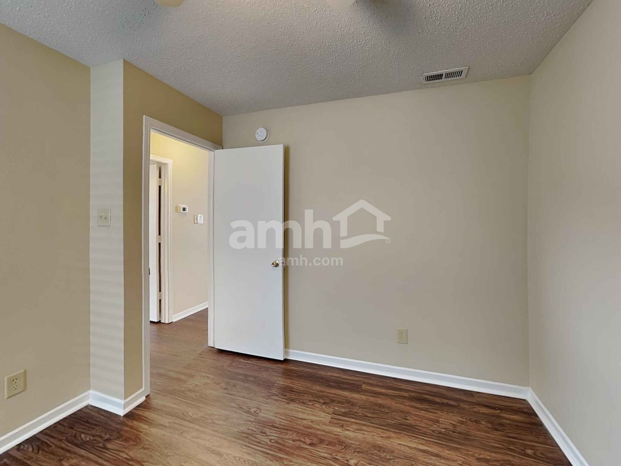 Building Photo - 10767 Wymm Ln