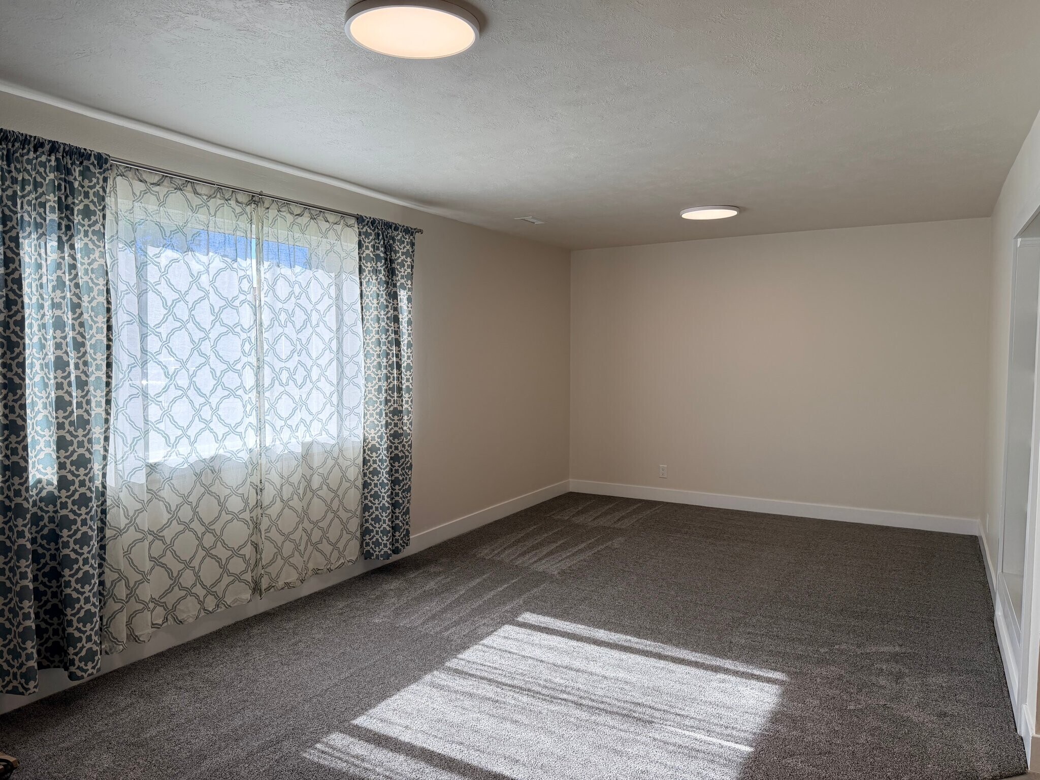 Building Photo - 7745 S 415 E