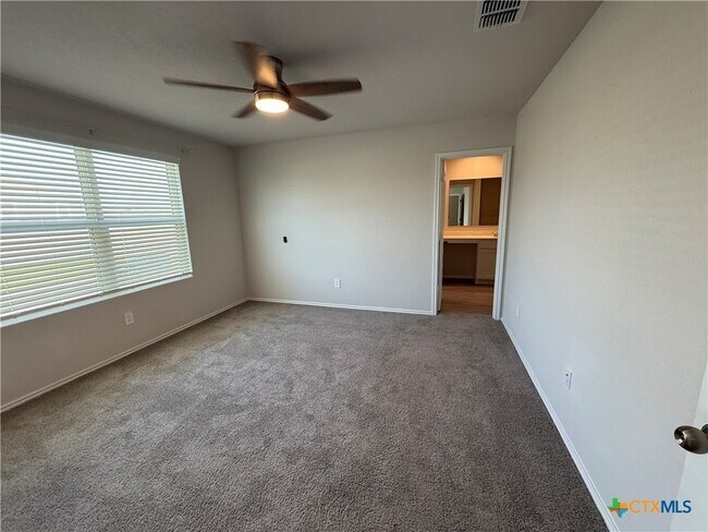 Building Photo - 3309 Muenster Ave