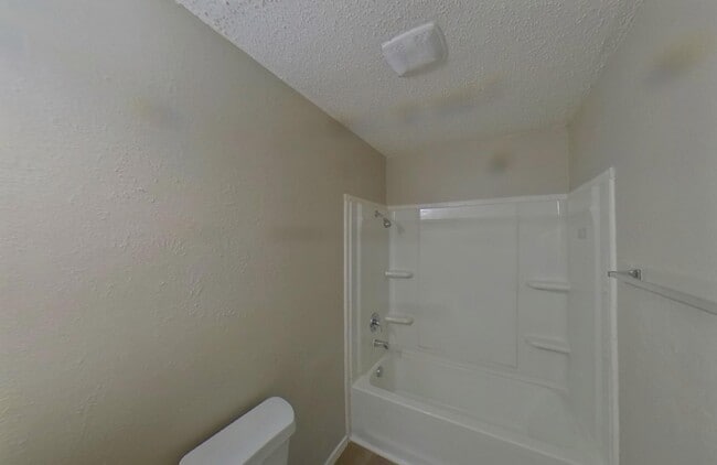 Building Photo - Thoughtfully Designed 3-Bedroom Home for Modern Living