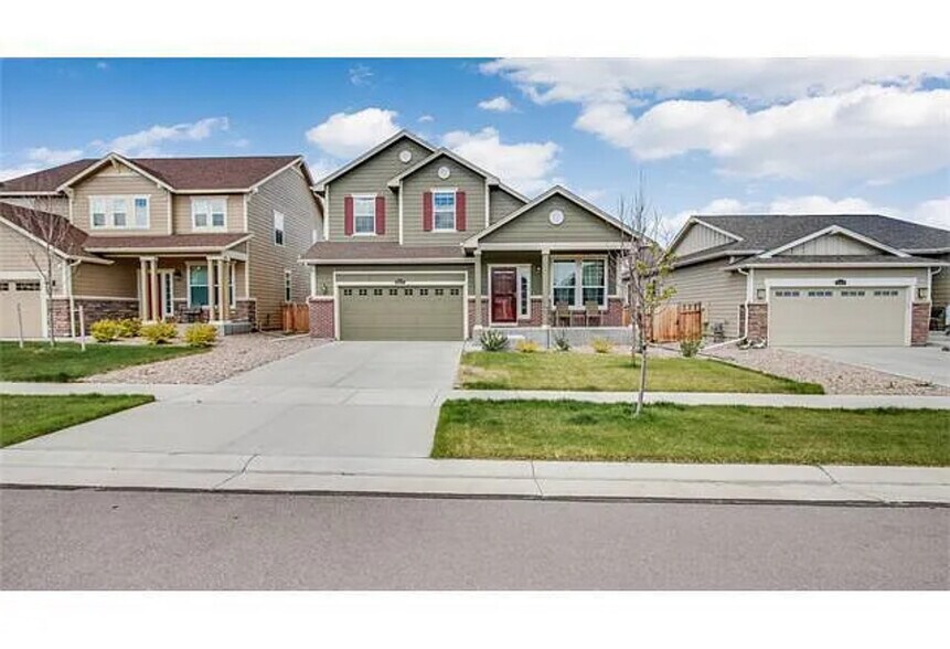 Primary Photo - 15437 Coopers Hawk Ct