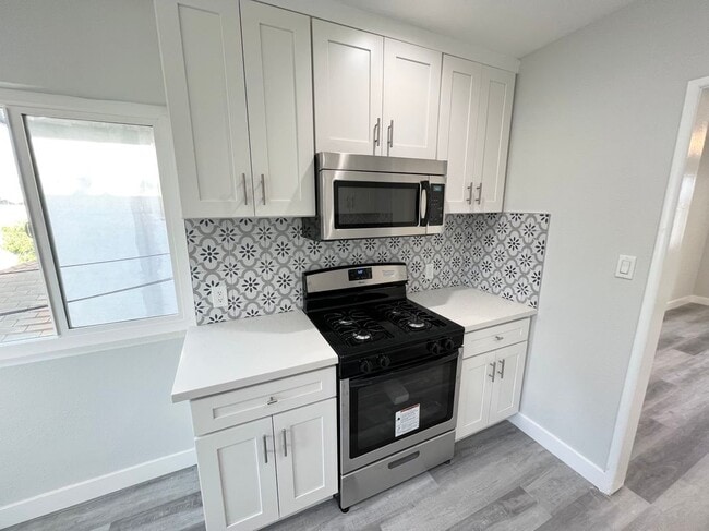 Building Photo - 4225 W 120th St