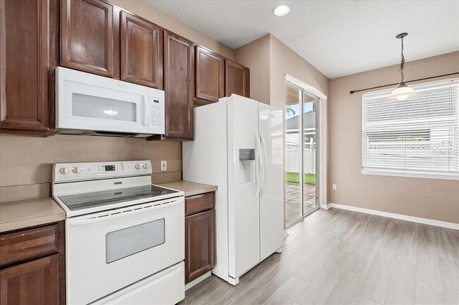 Building Photo - 3817 Blue Dasher Dr