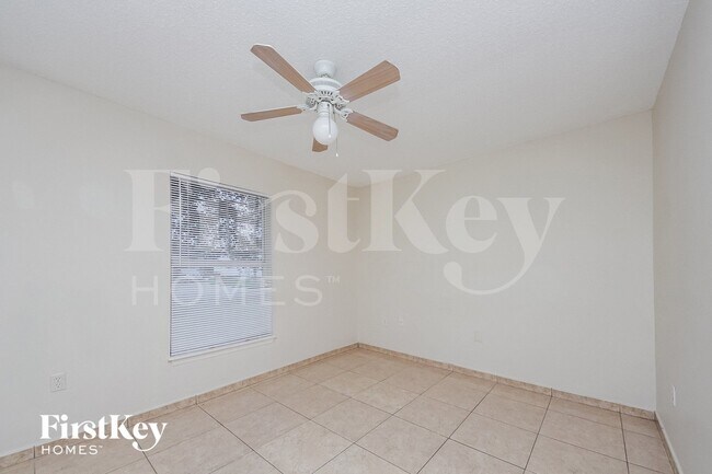 Building Photo - 1307 Dover Dr