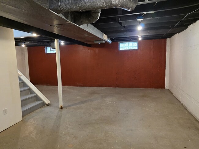 Building Photo - 26051 Alger St