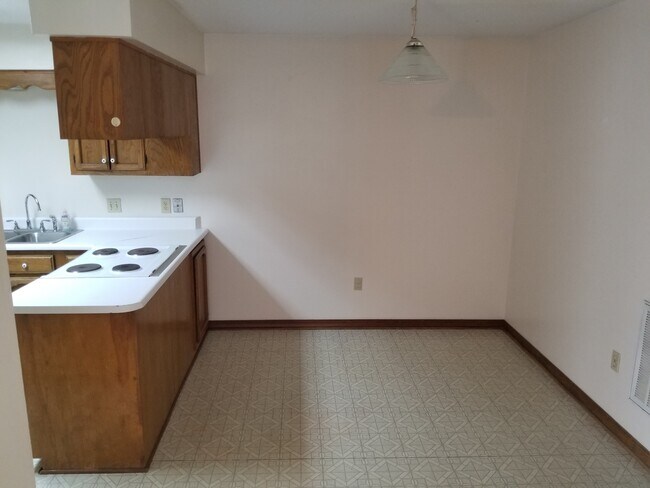 Building Photo - 216 Brandi Ln