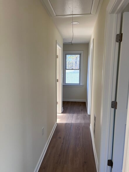 Building Photo - 707 Tuckahoe Rd