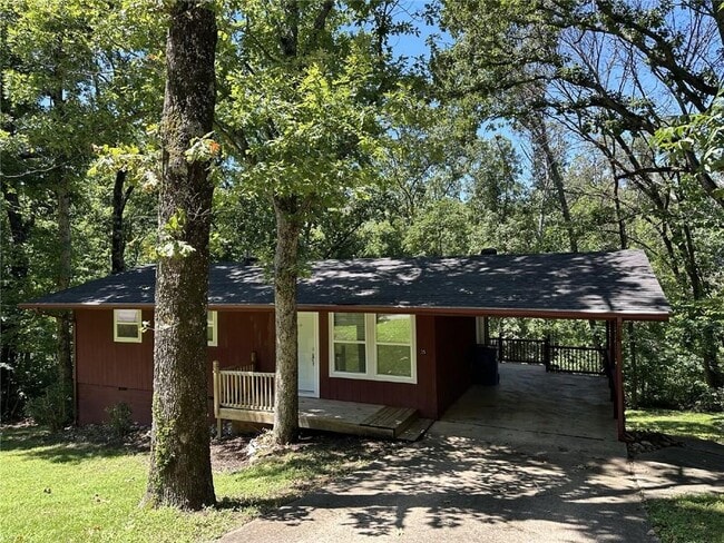 Building Photo - 35 Gore Ln