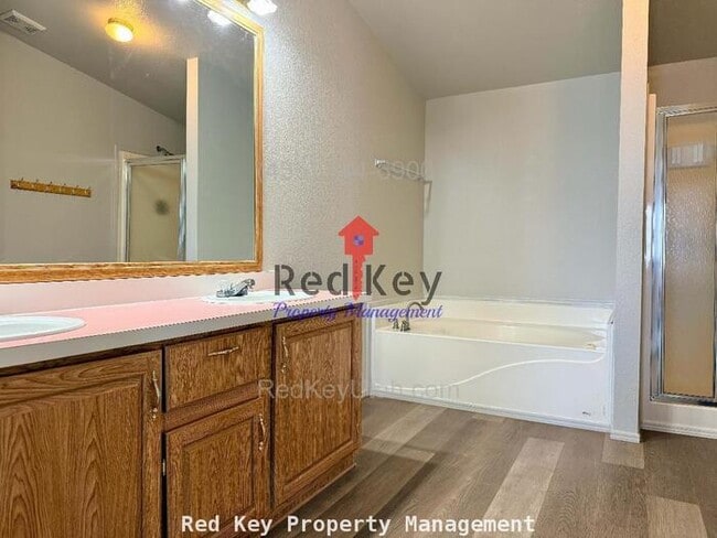 Building Photo - S. Main St. Single Family Home