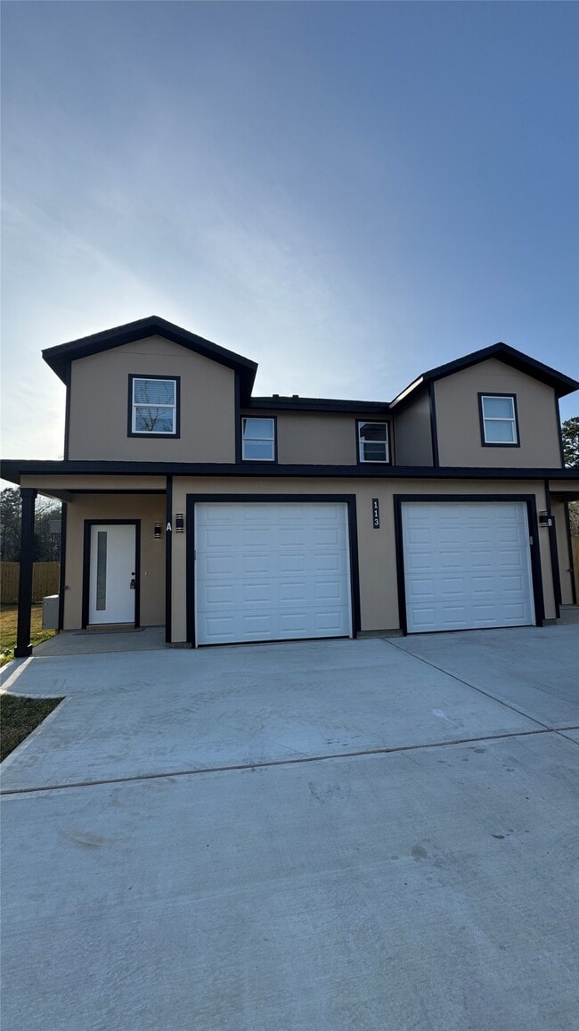 Building Photo - 121 S 10th St