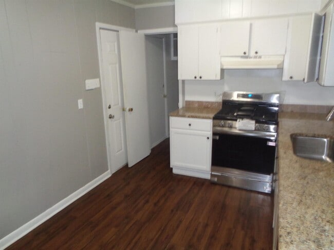 Building Photo - 2915 Wynne Dr