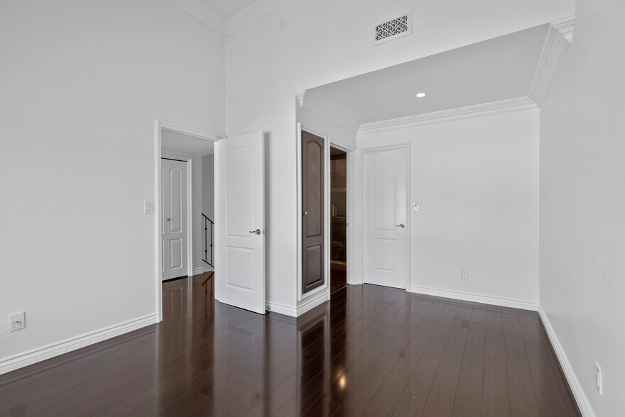 Upstairs 2nd Bedroom with Walk-in Closet - 1734 N Verdugo Rd