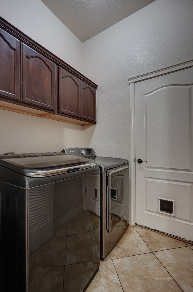 Building Photo - 11457 Lucio Moreno Dr