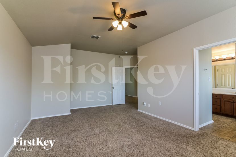 Building Photo - 12111 Dawson Cir