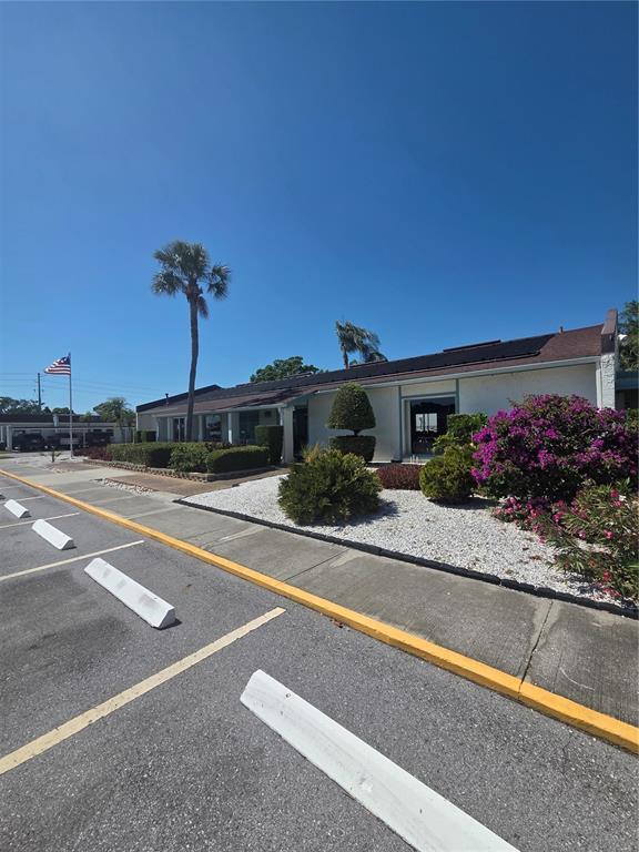 Building Photo - 13719 Mission Oaks Blvd