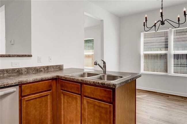 Building Photo - 315 Alcovy Way